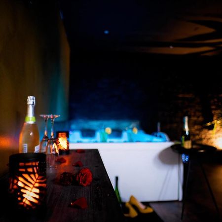 Love Suites & Spa "Le Loft" Avec Jacuzzi Privatif Médis Zewnętrze zdjęcie