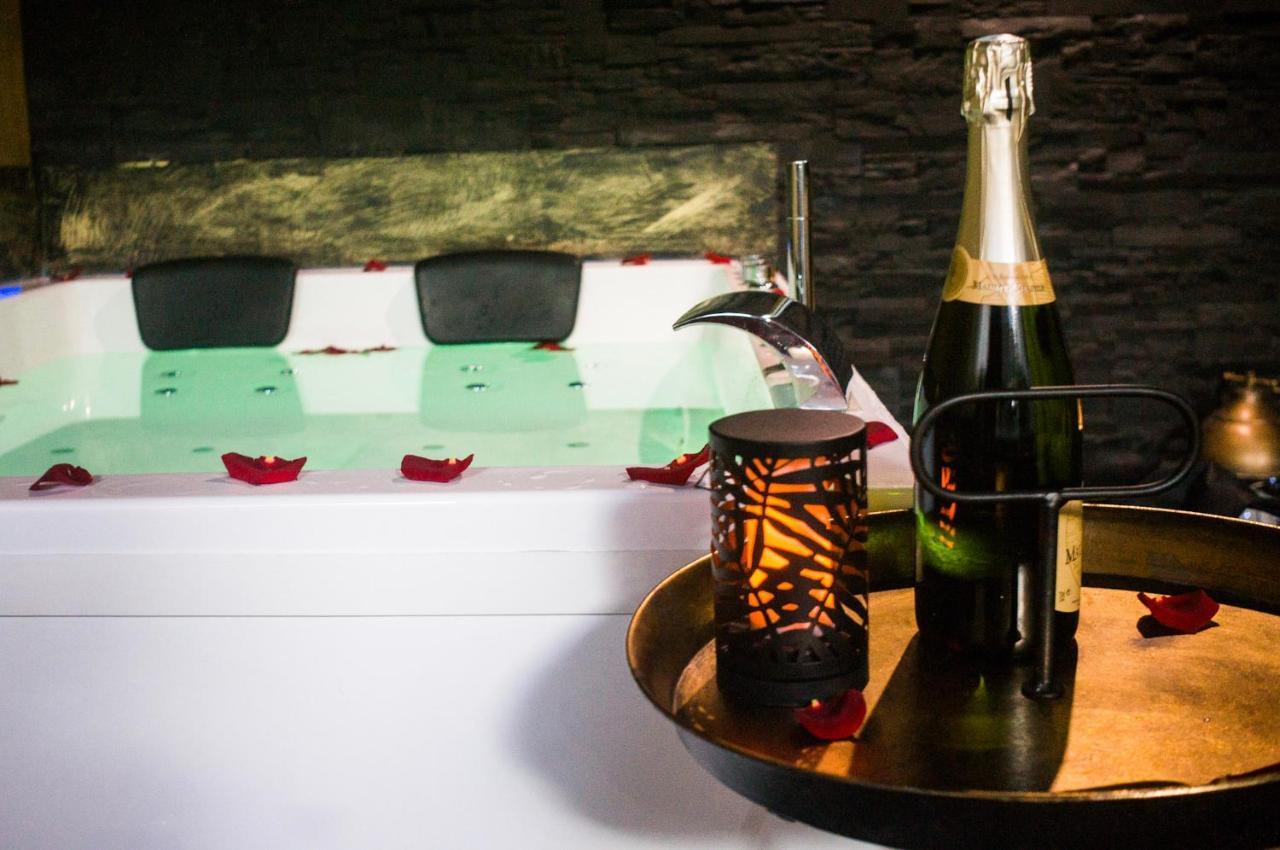 Love Suites & Spa "Le Loft" Avec Jacuzzi Privatif Médis Zewnętrze zdjęcie